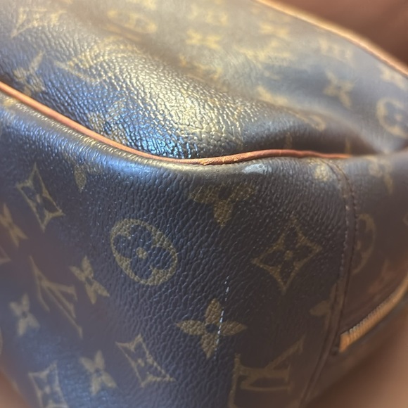 Louis Vuitton Monogram Deavuille Handbag with COA - Picture 6 of 15